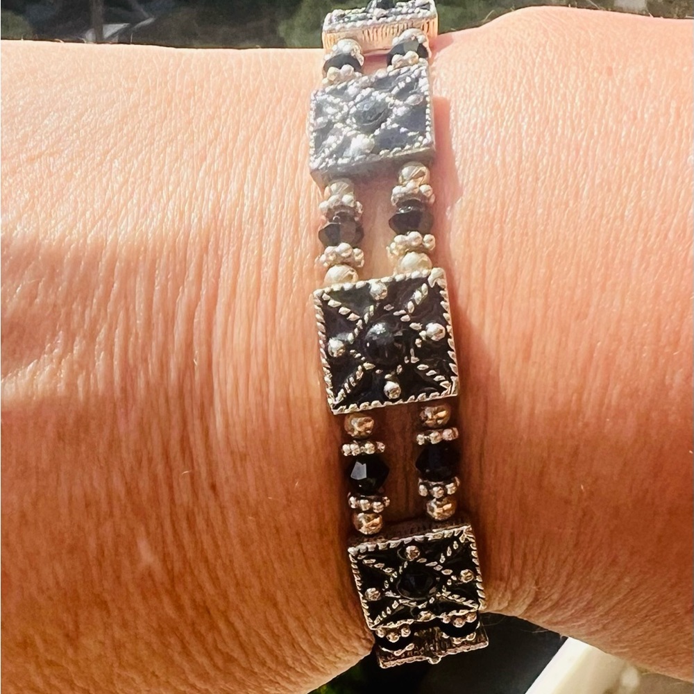 Elegant Black Swarovski crystal and Sterling Silver Bracelet size 7 1/2